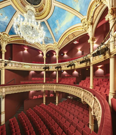 Erweiterung und Sanierung des Theaters in vreux von Opus 5