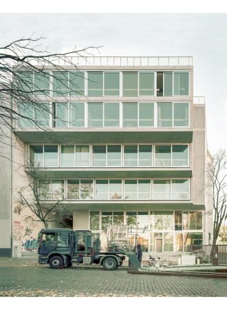 Preis: Terrassenhaus Berlin / Lobe Block von Brandlhuber+ Emde, Burlon (Berlin) und Muck Petzet Architekten (M�nchen, Berlin), Bauherrin: Olivia Reynolds
