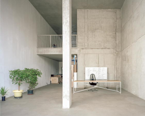 Preis: Terrassenhaus Berlin / Lobe Block von Brandlhuber+ Emde, Burlon (Berlin) und Muck Petzet Architekten (M�nchen, Berlin), Bauherrin: Olivia Reynolds