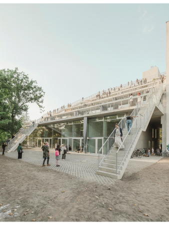 Preis: Terrassenhaus Berlin / Lobe Block von Brandlhuber+ Emde, Burlon (Berlin) und Muck Petzet Architekten (M�nchen, Berlin), Bauherrin: Olivia Reynolds