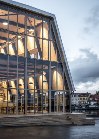 Besucherzentrum fr Mikrobrauerei in Dnemark von Adept