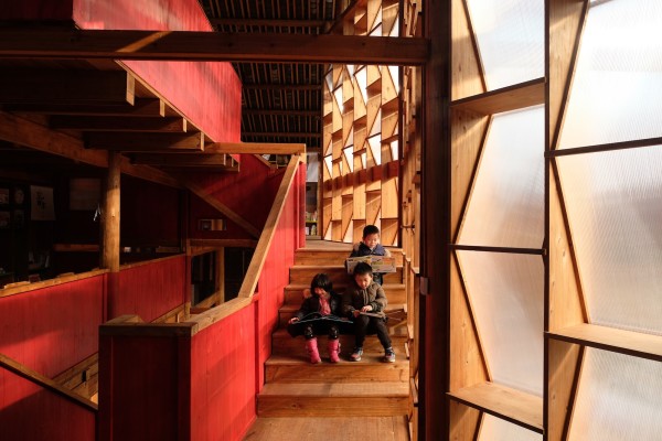 Gemeinschaftliches Dorfhaus mit Bibliothek im S�den Chinas