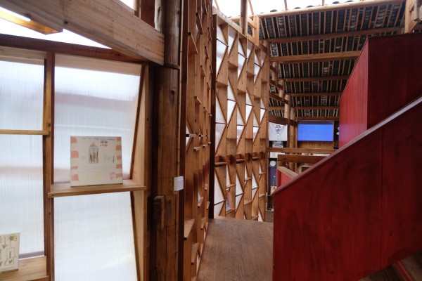 Gemeinschaftliches Dorfhaus mit Bibliothek im S�den Chinas