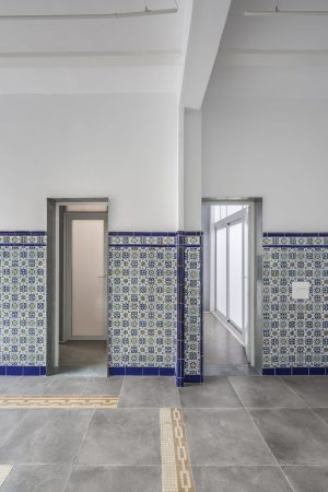 Wohnhaus-Anbau in Valencia von Teresa Carrau Carbonell und Alberto Burgos