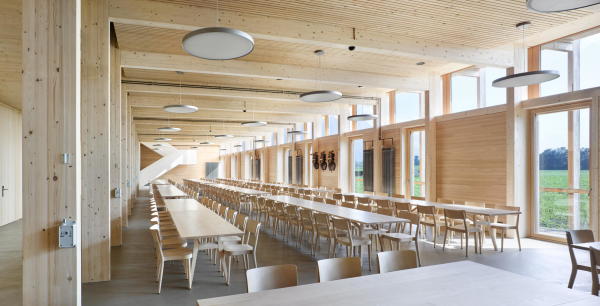 1. Preis: Landwirtschaftliches Zentrum in Salez, St. Gallen von Andy Senn