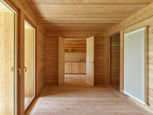 Anerkennung: Gemeinschaftshaus St. Ursula in Brig (Schweiz) von Walliser Architekten und Sona