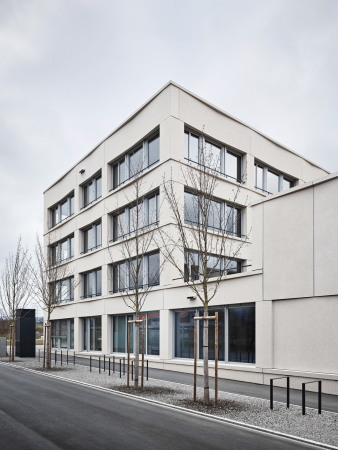Schule bei Luzern von Schwabe Suter Architekten