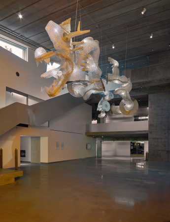 Installationsansicht Ai Wei Wei �Dragon Reflection�, Er�ffnungsausstellung