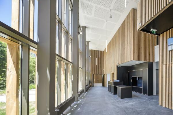 Sportzentrum mit Grnanlage in Paris von archi5