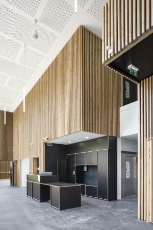 Sportzentrum mit Grnanlage in Paris von archi5