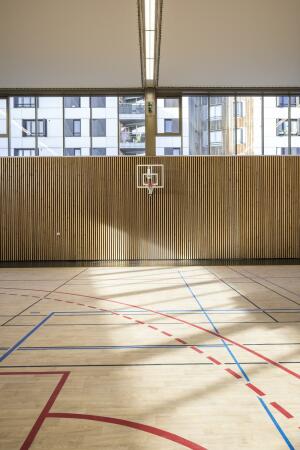 Sportzentrum mit Grnanlage in Paris von archi5