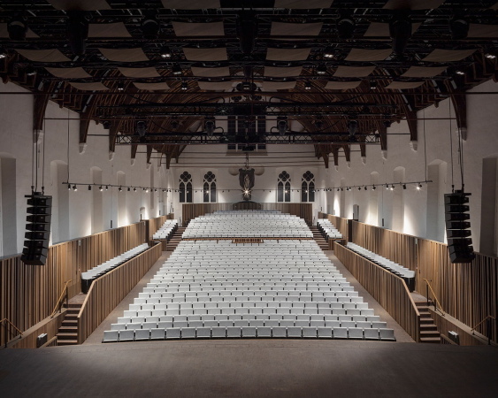 Umbau eines historischen Konzertsaals in Gent