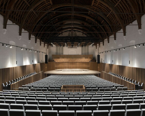 Umbau eines historischen Konzertsaals in Gent