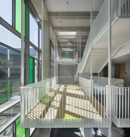 Schule von Ackermann + Renner in Kln