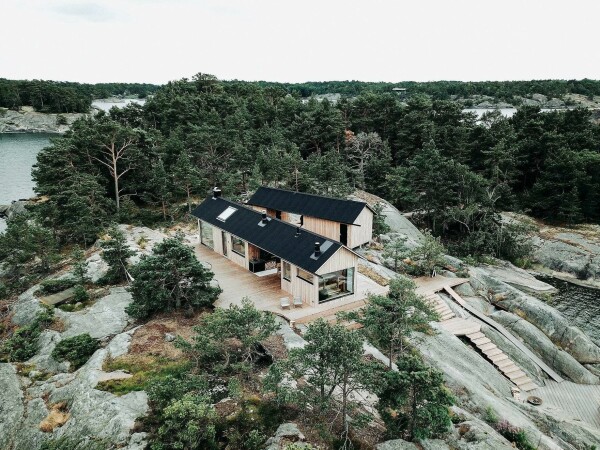 Sommerhaus auf den Schren (Architektur: Aleksi Hautamaki und Milla Selkimaki, Oslo)