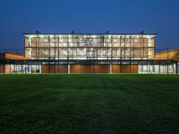 Schulgeb�ude der American School of Asunci�n (Architektur: Equipo de Arquitectura, Asunci�n)