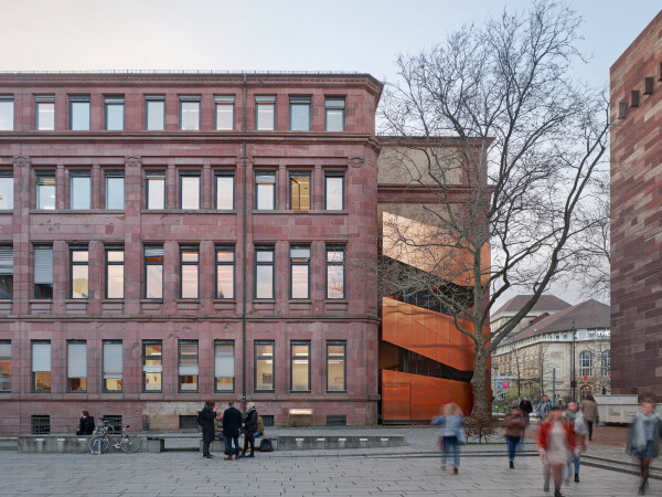 Skulpturale Feuertreppe in Freiburg (Architektur Sanierung: Kuhn und Lehmann, Freiburg)