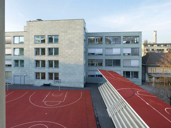 Schulhofneugestaltung in Basel von MET Architects