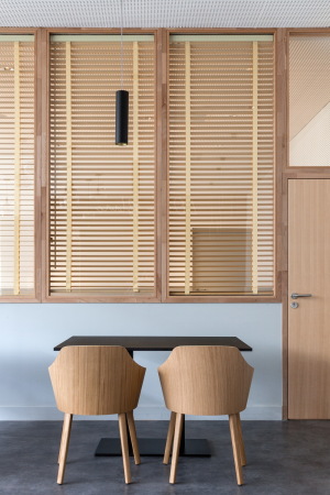 Campus-Restaurant in Grenoble von Chapuis Royer