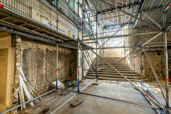 Sanierung von Trapez Architektur in Hamburg