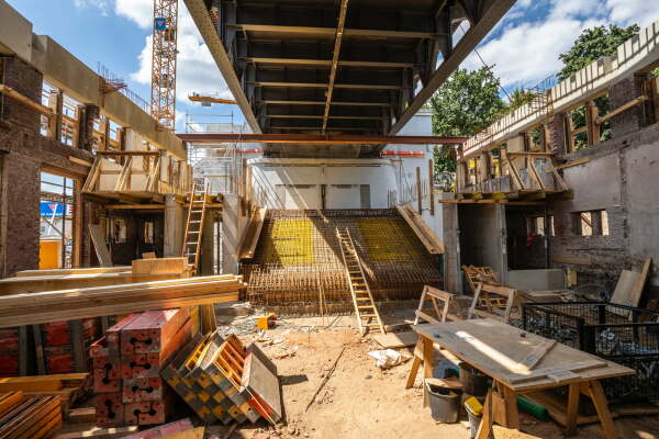 Sanierung von Trapez Architektur in Hamburg