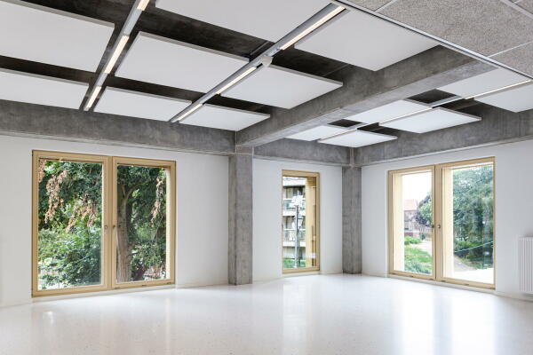 Schule von OSK-AR architecten und B612associates in Br�ssel