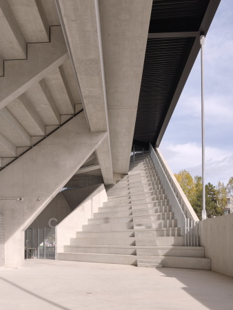 Fuballstadion in Lausanne von :mlzd und Sollberger Bgli