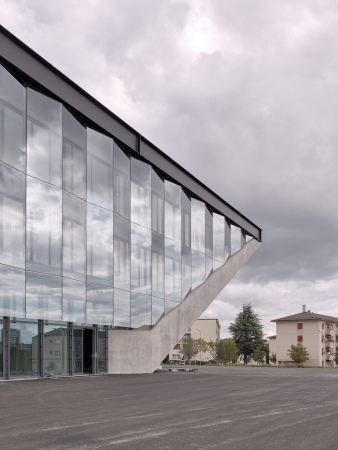 Fuballstadion in Lausanne von :mlzd und Sollberger Bgli