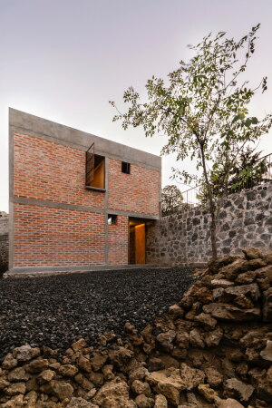 Ein Grand Prix für das Nakasone House in Mexiko-Stadt von Escobedo Soliz (Mexiko-Stadt)
