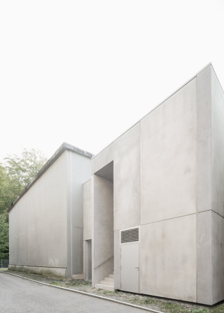 Regiegebude von Simon Freie Architekten