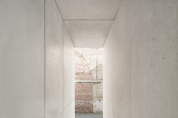 Regiegebude von Simon Freie Architekten