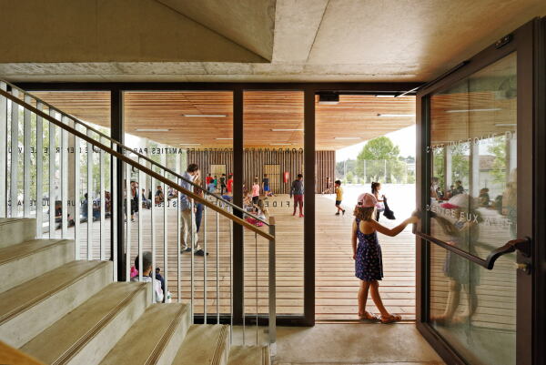 Schulzentrum bei Paris von Dietmar Feichtinger Architectes