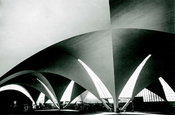 Abfllhalle der Firma Bacardi & Co. in Mexiko, 1960. Sáenz-Cancio-Martín-Álvarez-Gutiérrez, Félix Candela