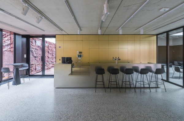 Kulturzentrum in Belgien von dmvA