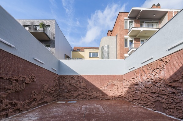 Kulturzentrum in Belgien von dmvA