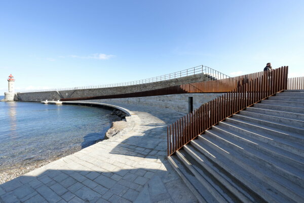 K�stenpromenade in Bastia von Dietmar Feichtinger Architectes