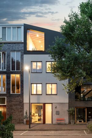 Garage und Aufstockung von Bureau Fraai in Amsterdam