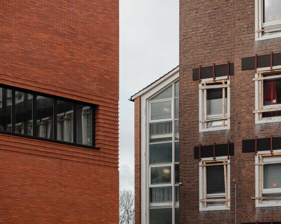 Erweiterung eines Gymnasiums von AFF in Kln