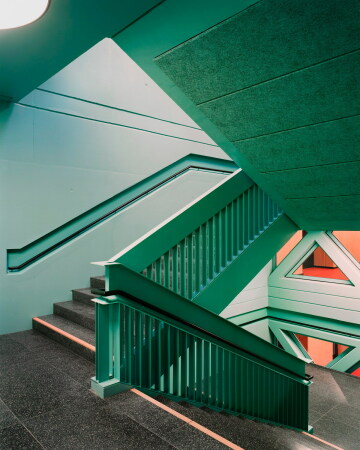 Erweiterung eines Gymnasiums von AFF in Kln