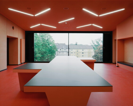 Erweiterung eines Gymnasiums von AFF in Kln