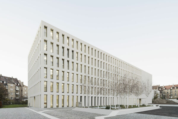 Finanzamt in Karlsruhe von Wittfoht Architekten