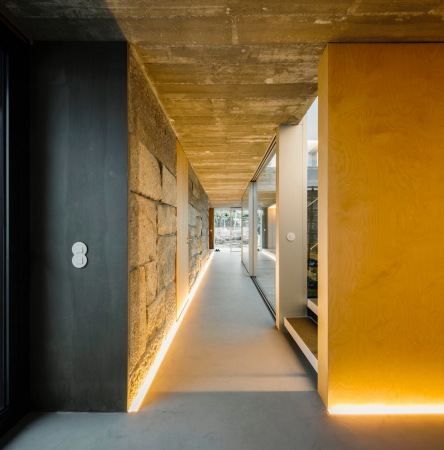 Umbau von Paulo Merlini Architectos in Portugal