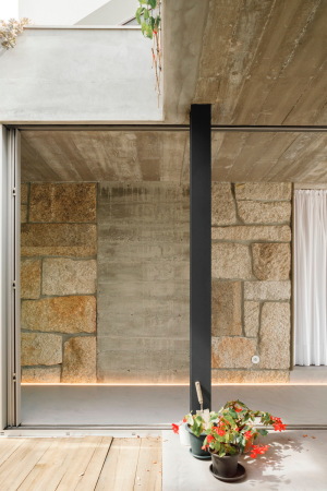 Umbau von Paulo Merlini Architectos in Portugal