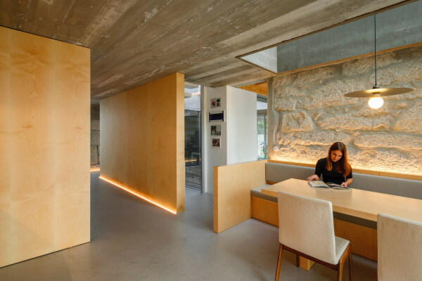 Umbau von Paulo Merlini Architectos in Portugal