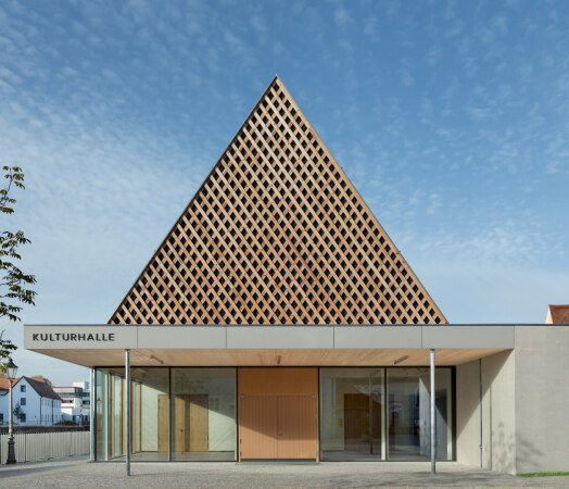 Kulturhalle in Berching von Khnlein Architektur