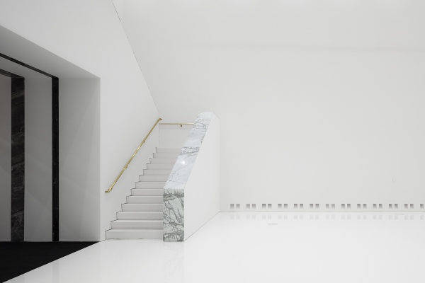 Treppendetail am Aufgang ins Museum des 21. Jahrhunderts