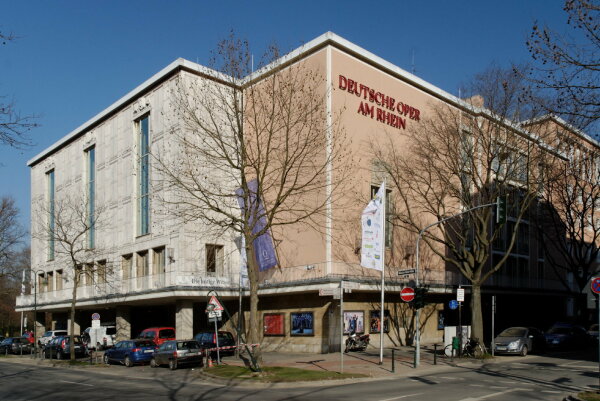 Alles scheint klar: Dsseldorf bekommt ein neues Opernhaus, schlielich ist das alte dringend sanierungsbedrftig. Oder etwa doch nicht?