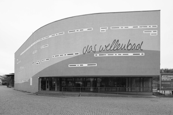 Berliner Architekturen der 1980er Jahre - Audiowalk Route 2, Wiener Strae 59h (Spreewaldplatz): Spreewaldbad, Christoph Langhof