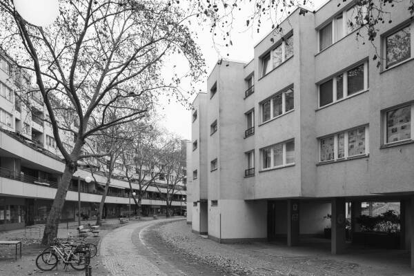 Berliner Architekturen der 1980er Jahre - Audiowalk Route 3, Am Mehringplatz