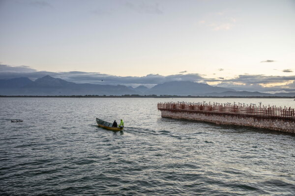 Ufergestaltung von Casanova + Hernandez in Albanien
